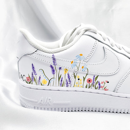 Custom Nike Air Force 1 Brautsneaker Wildblumen