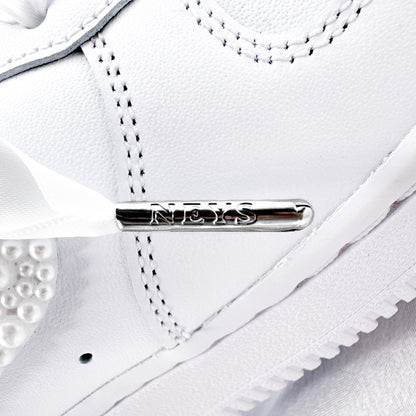 Satin Schnürsenkel für Brautsneaker (weiß) – 120 cm, mit Metallenden